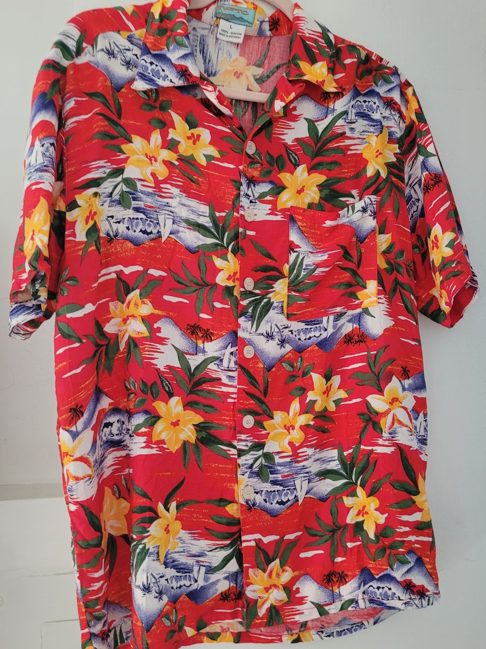 Men's Red Floral Hawaiian Short-Sleeve Button-Down Shirt